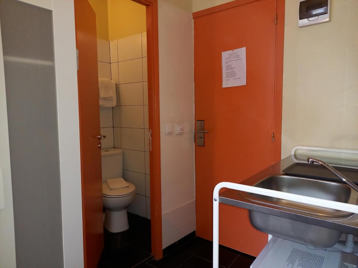 Lisbon Budget Inn מראה חיצוני תמונה